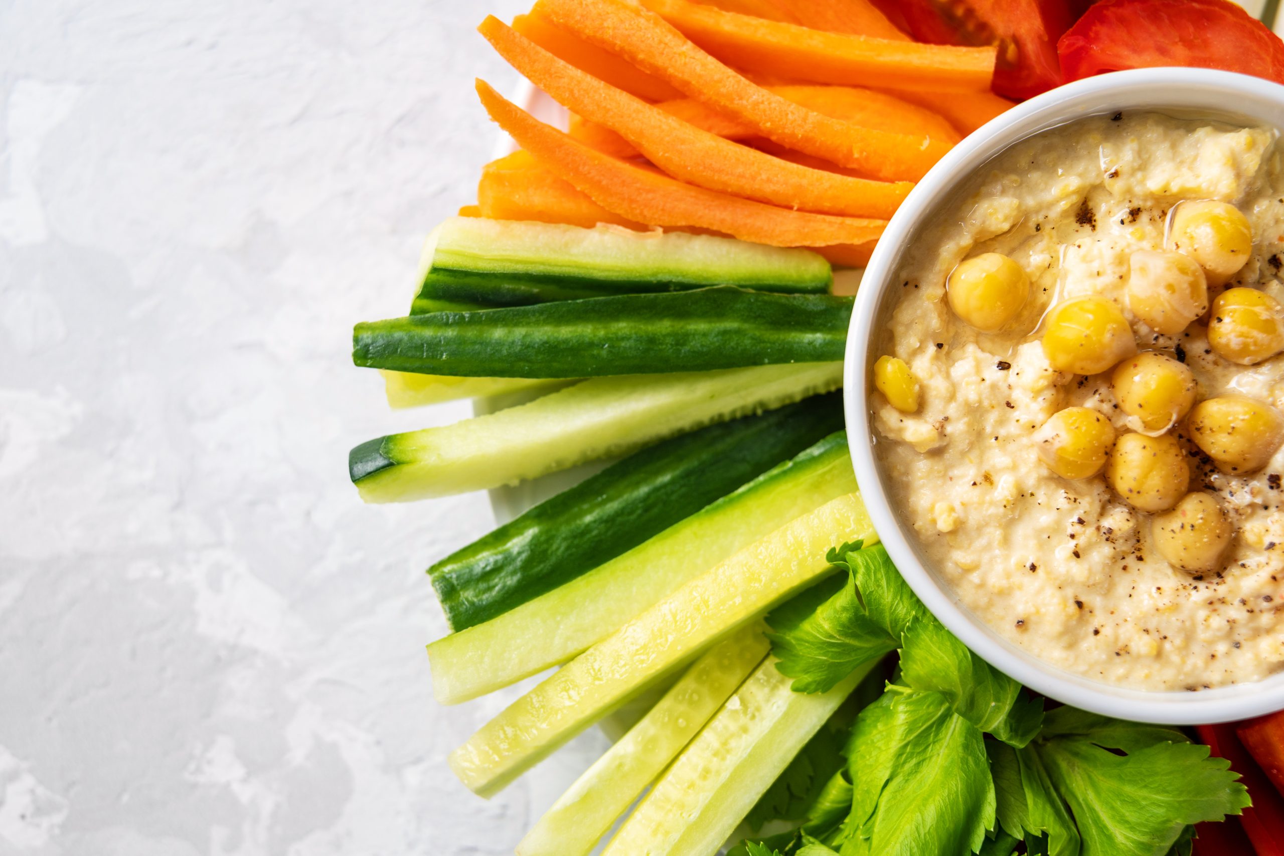 You are currently viewing Homemade Hummus & Veggie Sticks