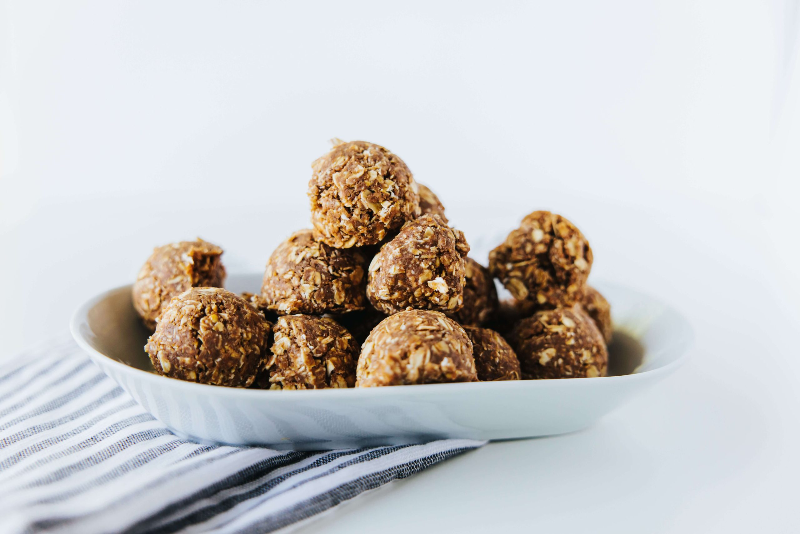 You are currently viewing Peanut Butter Oat Bites