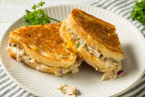 Read more about the article Tuna, Cheese & Pickle Toasted Sandwich
