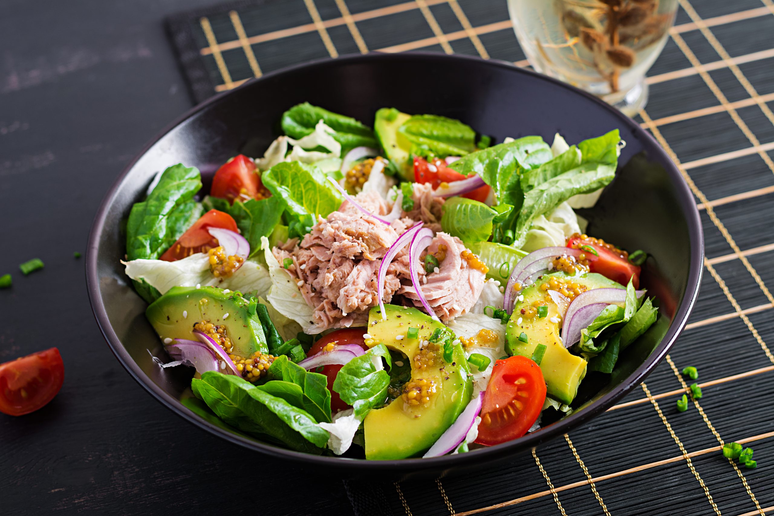 You are currently viewing Tuna, Walnut & Avocado Salad